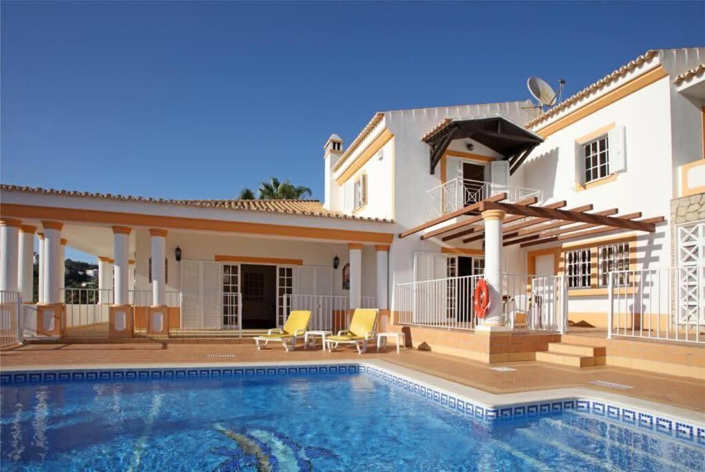 Juniper Fenced Pool Spacious House Vakantiehuis *