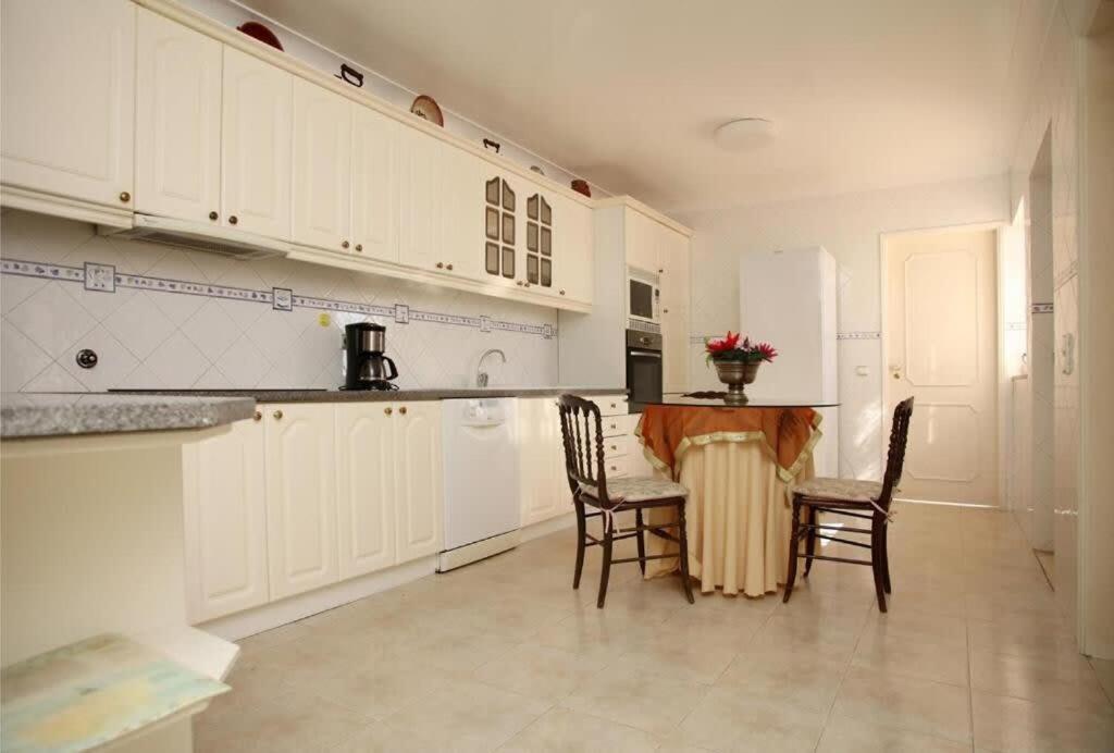 Juniper Fenced Pool Spacious House Vakantiehuis *
