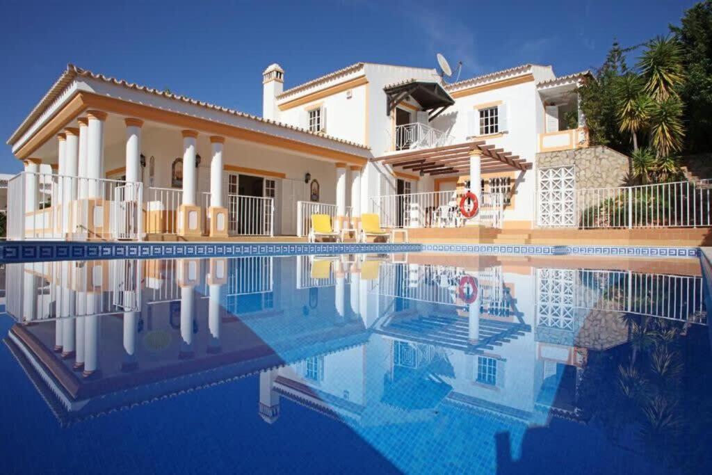 Juniper Fenced Pool Spacious House Сasa de vacaciones